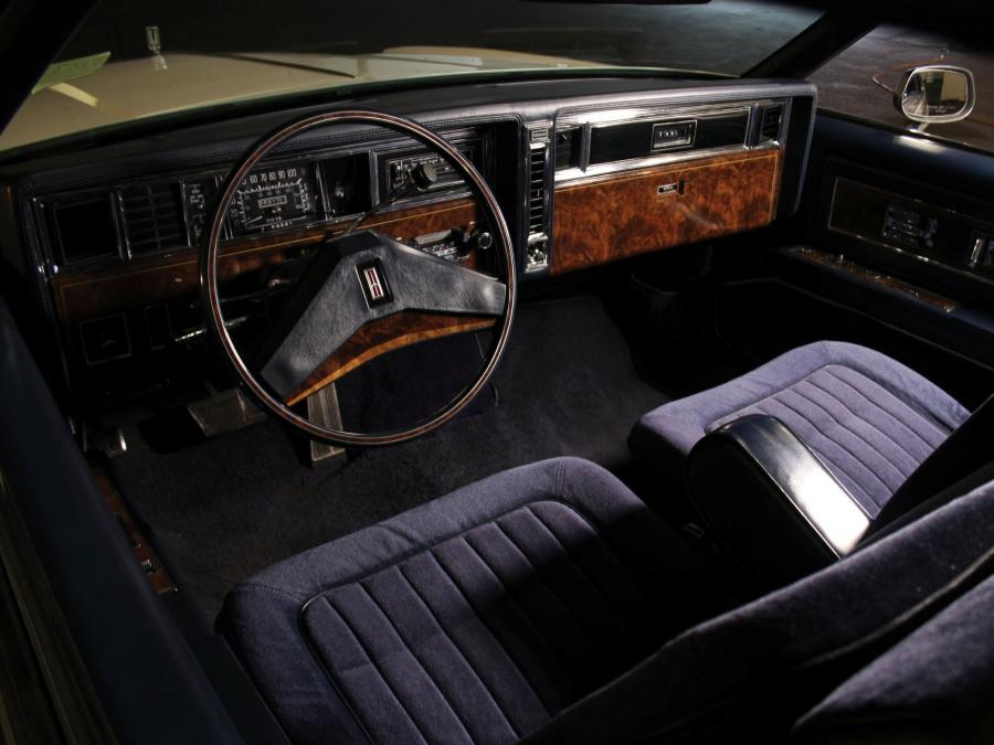  Oldsmobile Toronado Brougham 1981 года  (фото 7 из 9)